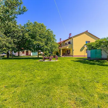 House Grande Сasa de vacaciones