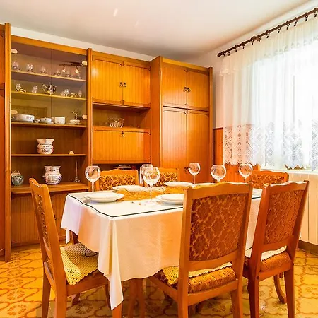 בית נופש House Grande Grandici